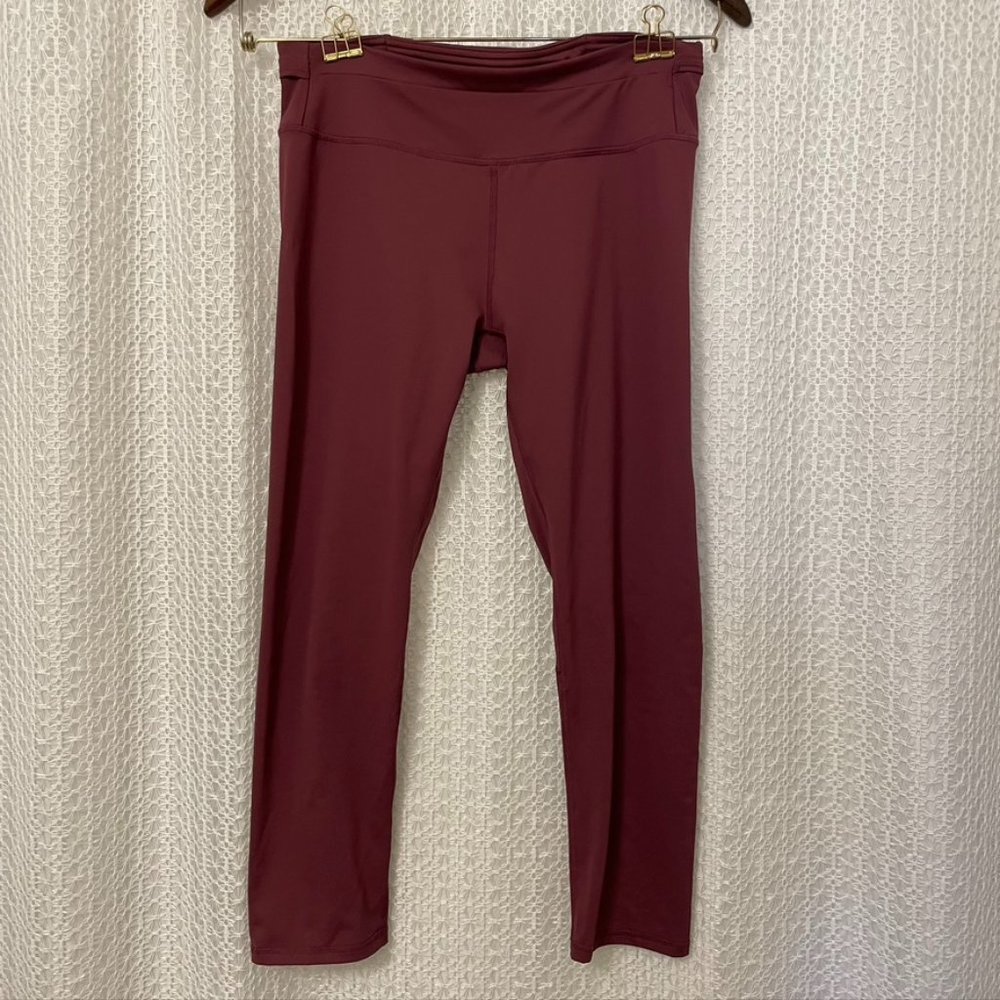 Fabletics - Women's Plum Leggings - S